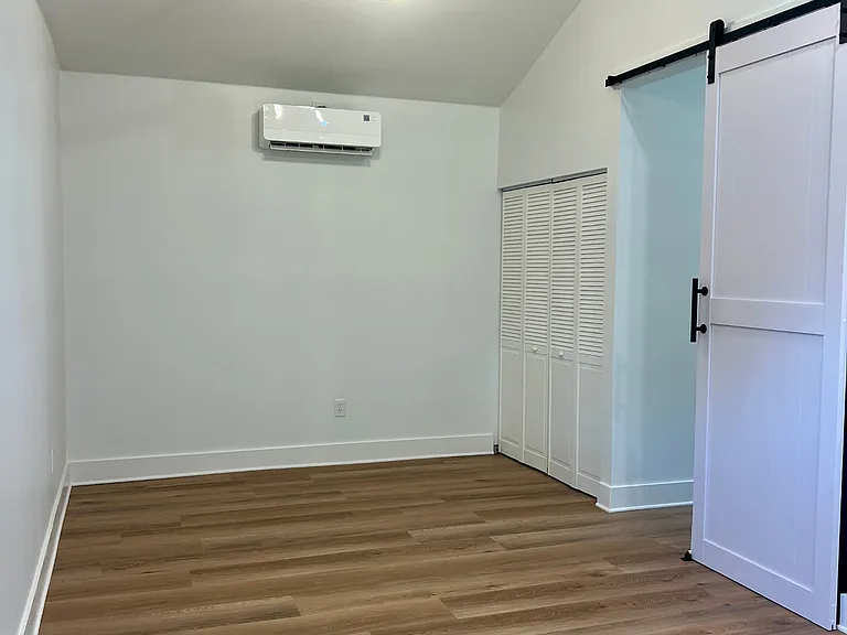 5501 S Newport Ave #B — Photo 9