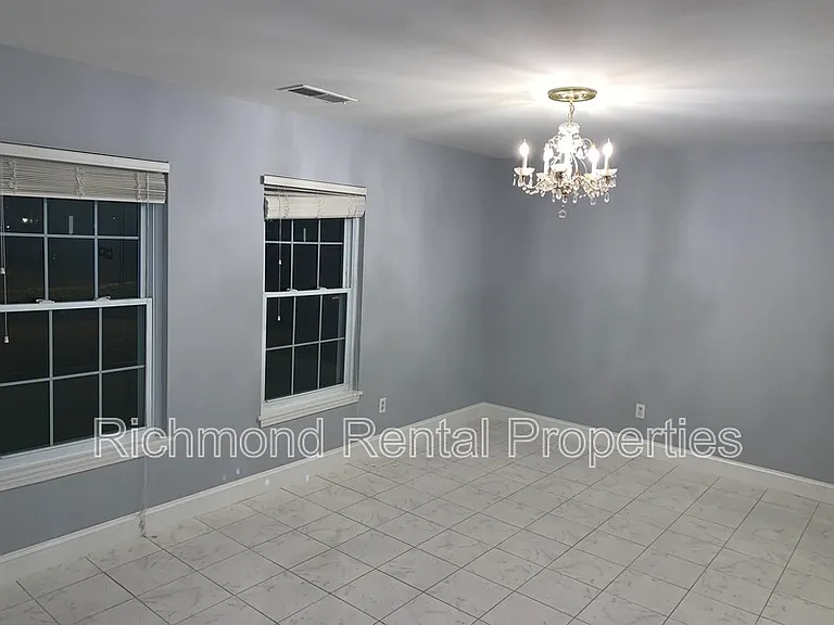 4 Skipwith Green Cir — Photo 8