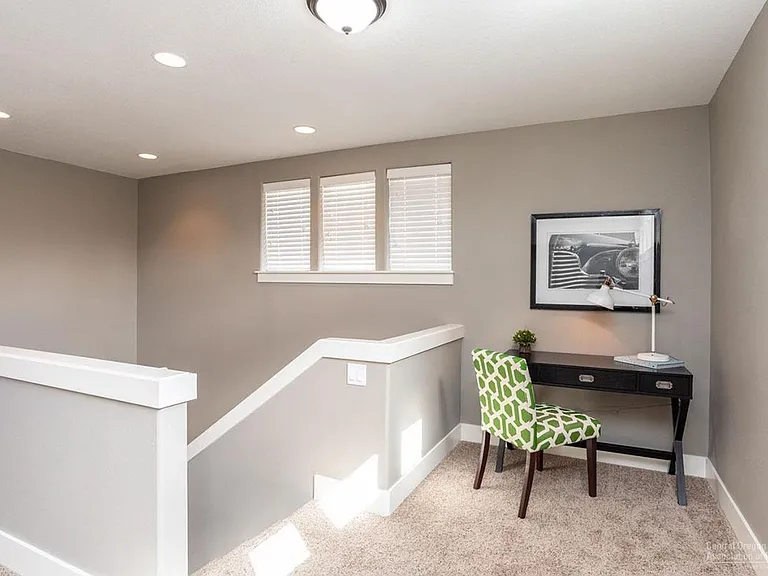 1068 SE Leonel Ln — Photo 17