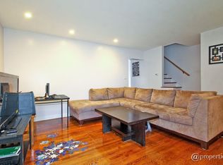 938 N Wheeling Rd, Mount Prospect, IL 60056