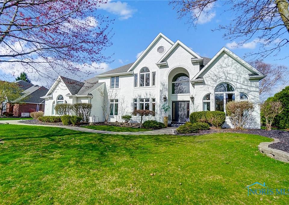 1st image of 320 Penbrooke Dr