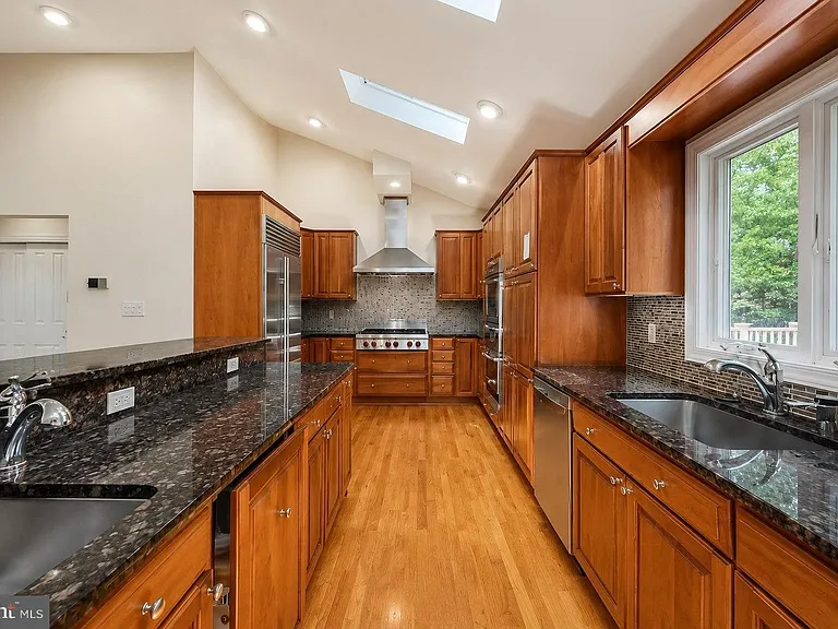 947 Cherry Hill Rd — Photo 8