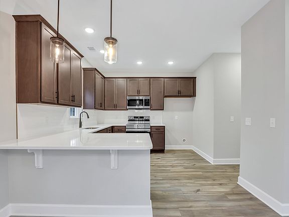 New Haven Townhome B - Kitchen Ernest Homes