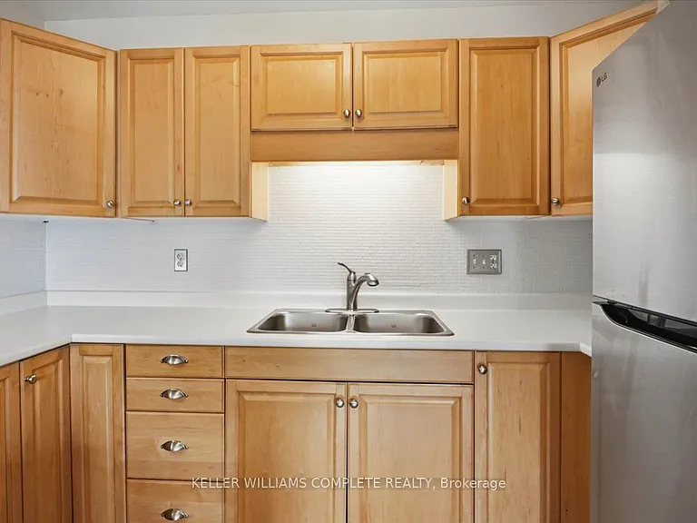 35 Albion St #46 — Photo 11