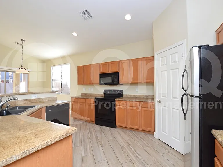 2973 E Indian Wells Pl — Photo 6