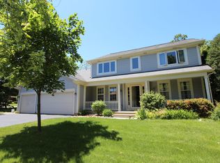 511 N Country Ridge Ct, Lake Zurich, IL 60047