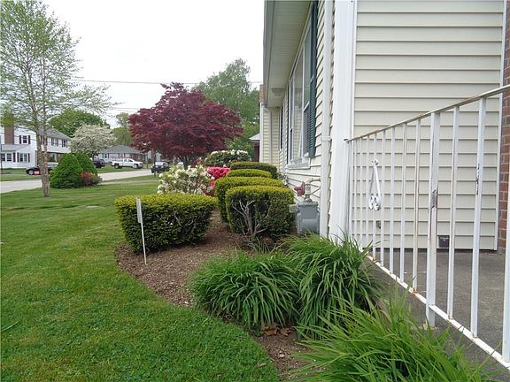 5th image of 27 Iroquois Dr