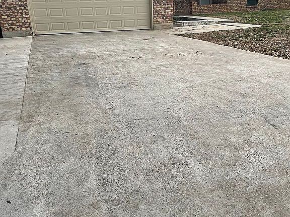2nd image of 324 Chaparral Dr