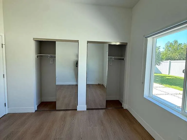 5732 Winnetka Ave — Photo 13
