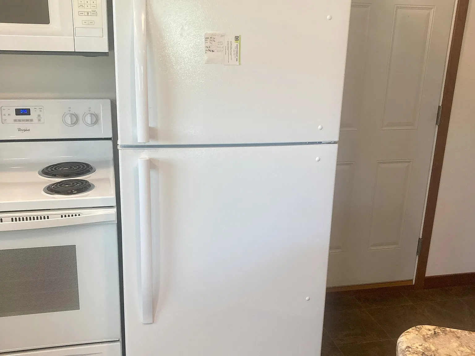 2 bed, 1.5 bath, 1500 sqft, $650 — Photo 4
