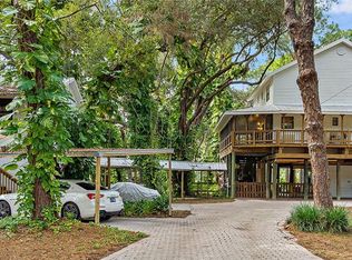 9640 94th St, Seminole, FL 33777
