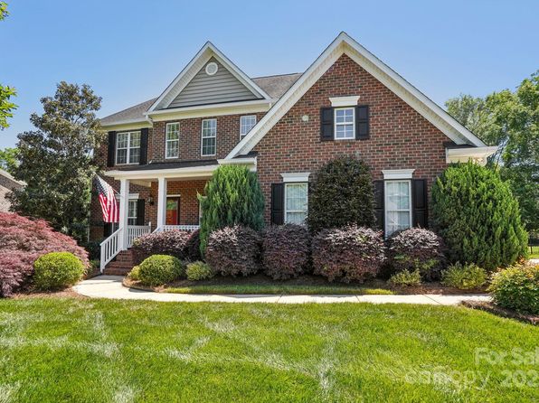 10716 Persimmon Creek Dr, Mint Hill, NC 28227