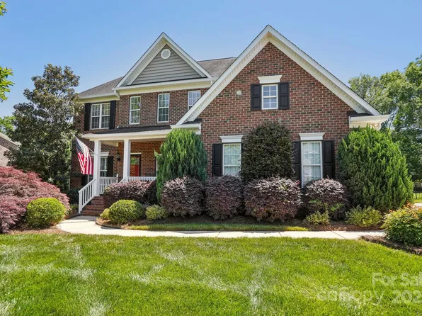 10716 Persimmon Creek Dr, Mint Hill, NC 28227