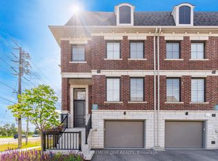 2 Seacoasts Cir, Vaughan, ON L6A 1G3