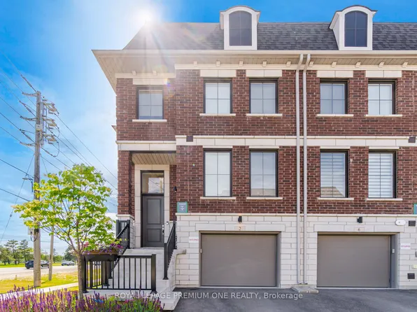 2 Seacoasts Cir, Vaughan, ON L6A 1G3