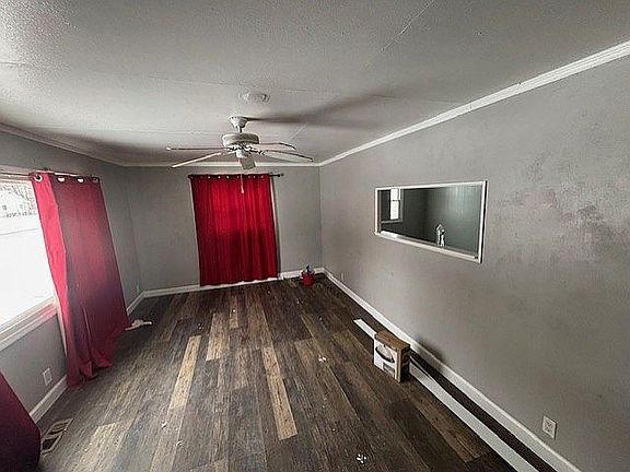 5th image of 408 Dickens Dr