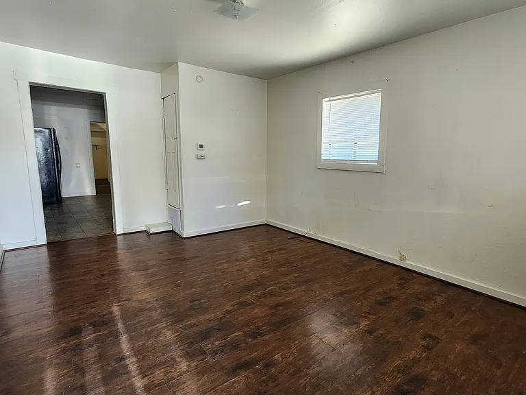 418 S Wc Riles St — Photo 4