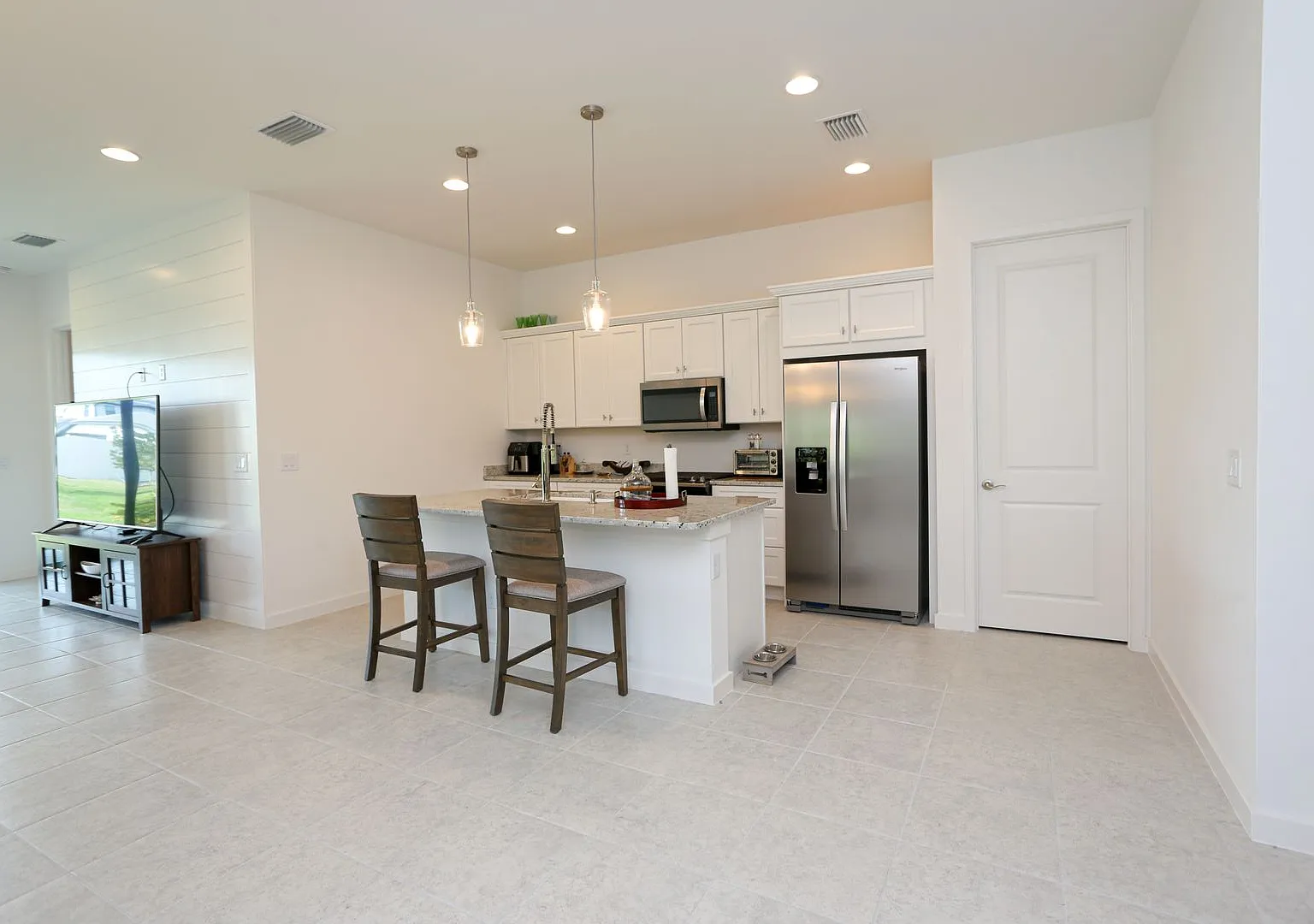 New Construction 3 Beds/2baths Abaco Pointe Furnished Seasonal — Photo 2