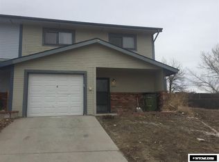 1354 Sweetwater Rd, Douglas, WY 82633