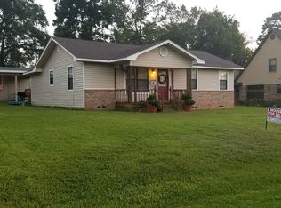 601 E Bryant St, Troup, TX 75789