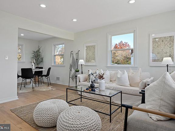 3rd image of 5438 Odell Rd