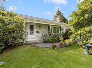 169 Lansdowne Rd, Warwick, RI 02888