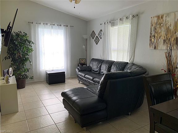 2nd image of 105 NE 12th Ter