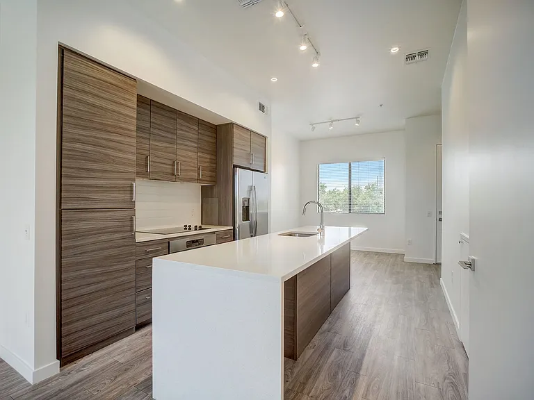 Dusk Scottsdale Apartments — Photo 19