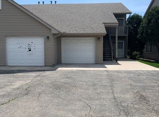 5199 Zenith Pkwy #4, Machesney Park, IL 61115
