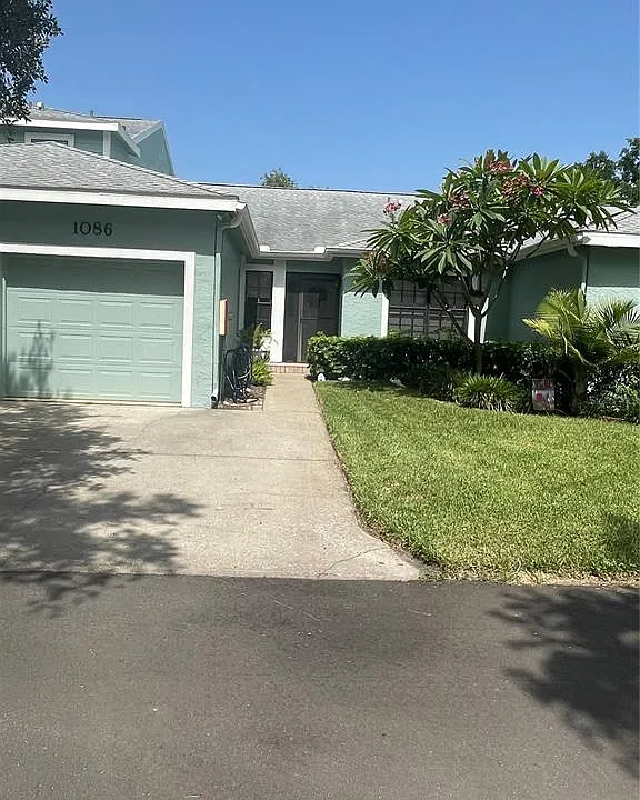 1086 Sanabel Ct NE