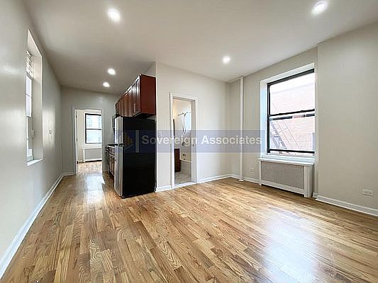 1st image of 240 W 104th St #B7f