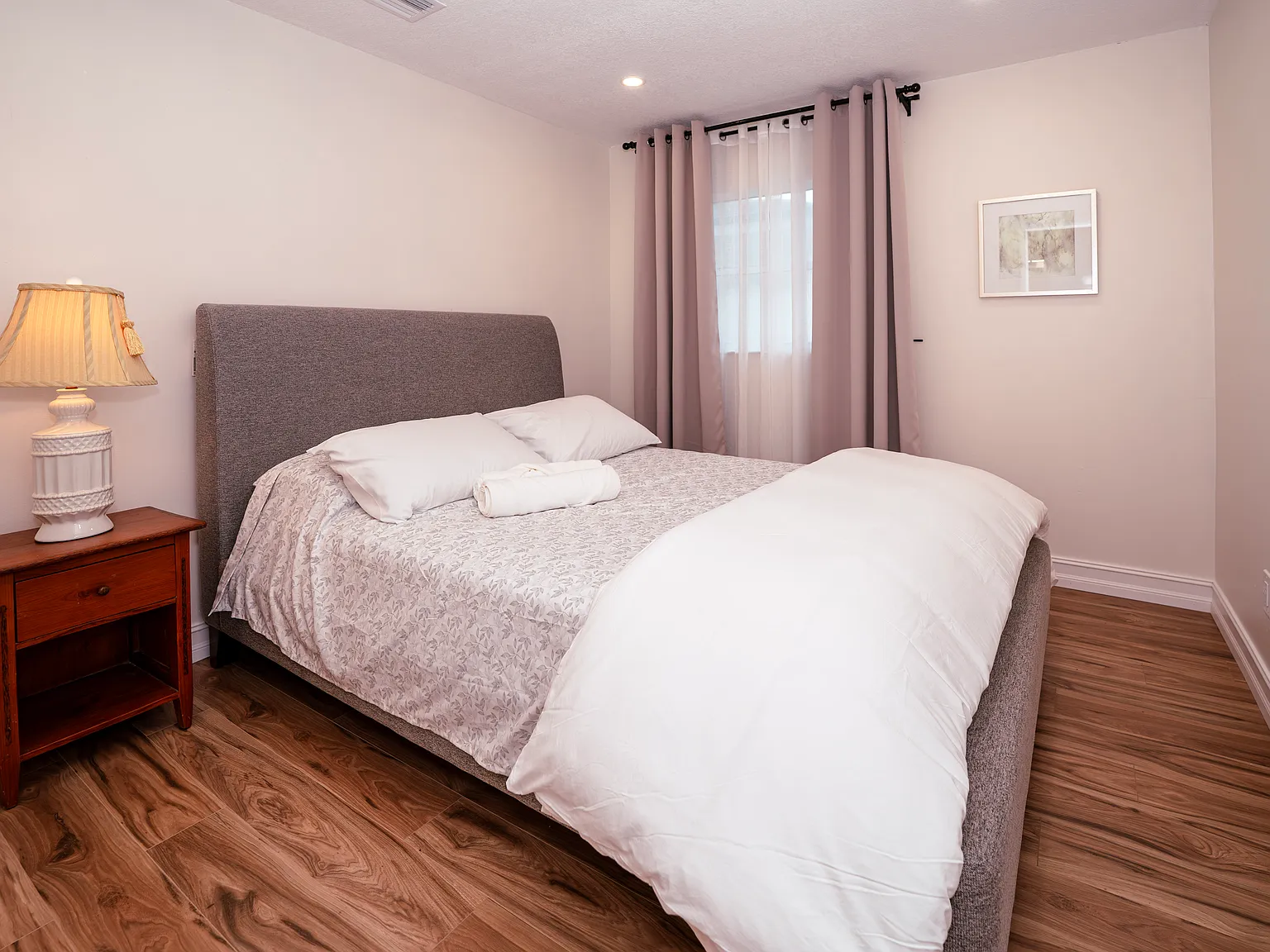 4 bed, 1386 sqft, $2,300 — Photo 3