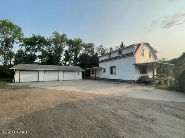 605 Park Dr, Manvel, ND 58256