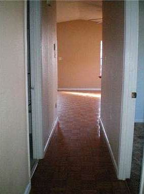 5th image of 2008 Longwood Dr