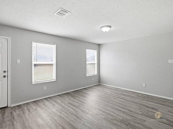 5th image of 7526 Crestway Rdg