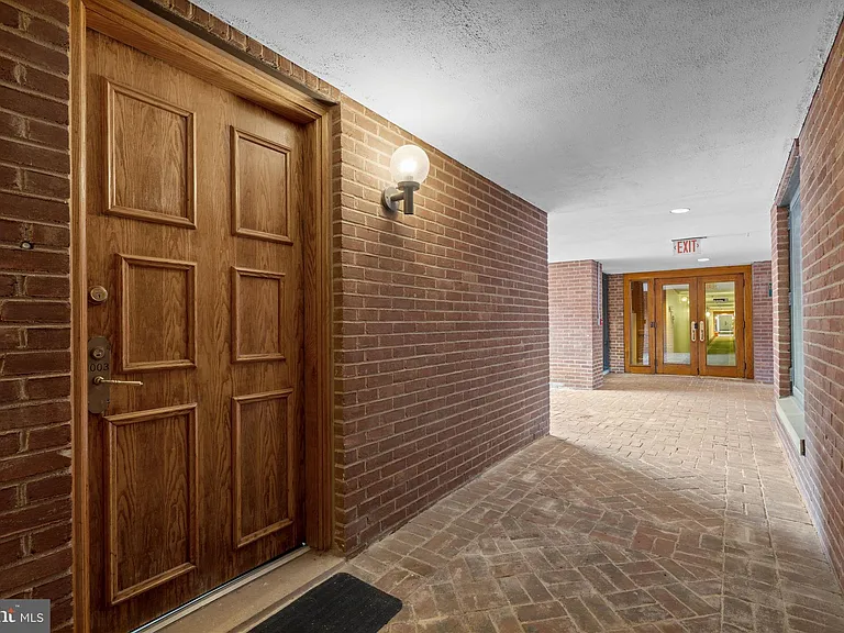 1080 Wisconsin Ave NW #1003 — Photo 30