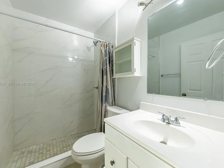 2610 W 65th St — Photo 13