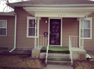 205 S 9th St, Seneca, KS 66538