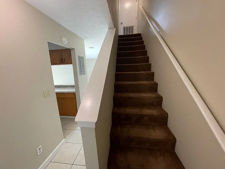 6913 Cherry St — Photo 10