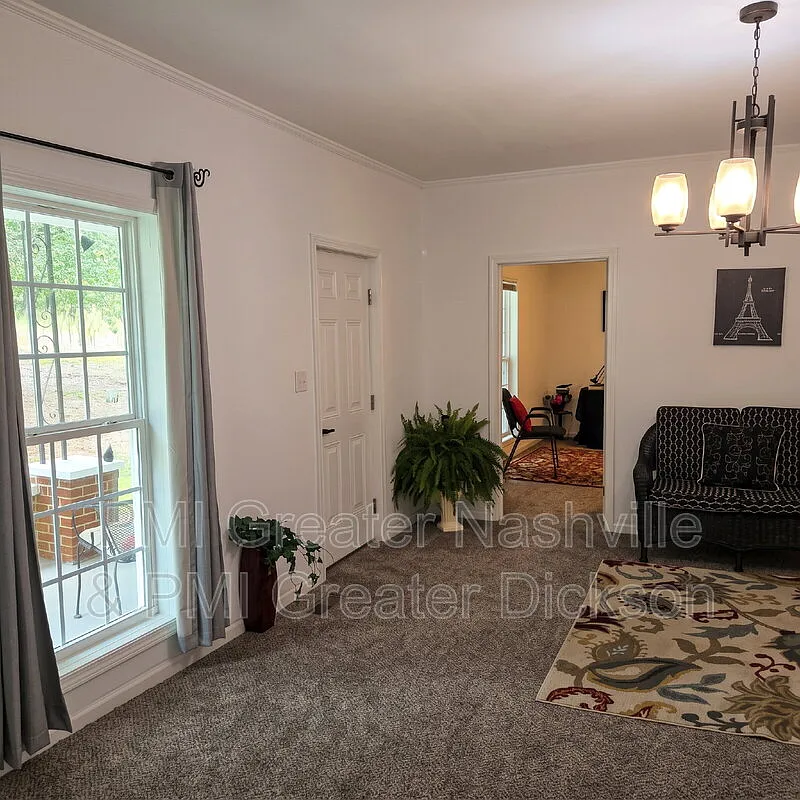2 bed, 1.5 bath, 1713 sqft, $1,700 — Photo 3