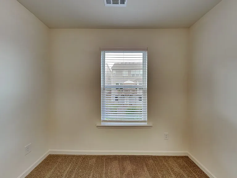 975 Society Cir SW — Photo 12