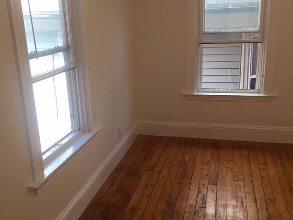 5th image of 130 Cypress St Unit 2