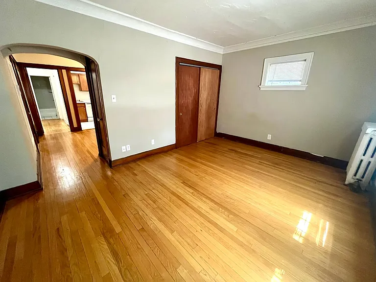 1806 E Kenmore Pl — Photo 3
