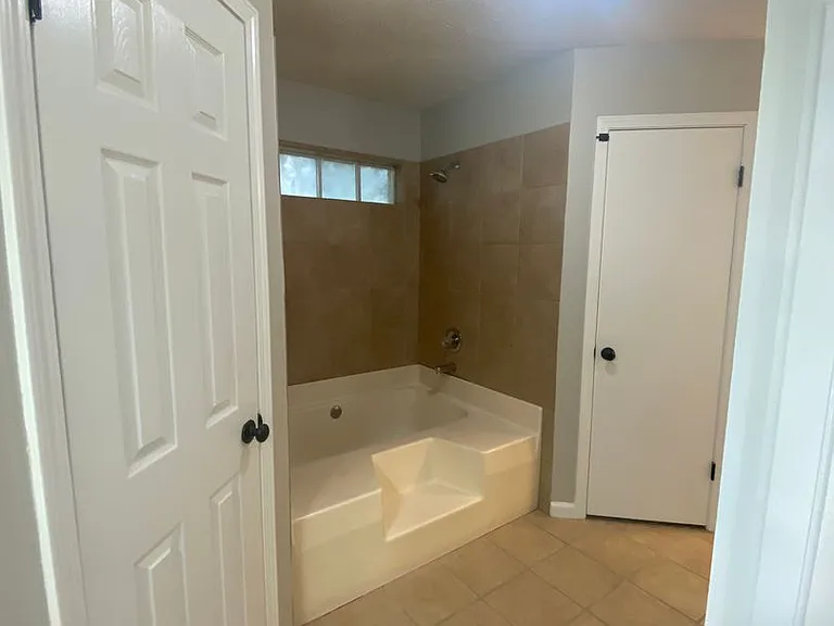 7301 Brampton Ln — Photo 29