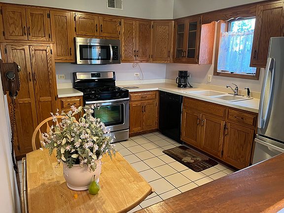 5th image of 7427 Tiffany Dr APT 2A