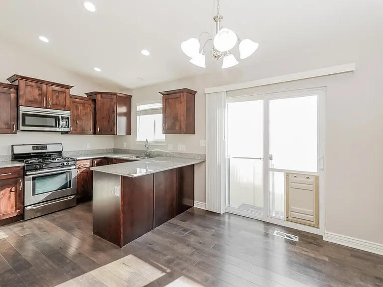 1681 E Tumwater Ln — Photo 8
