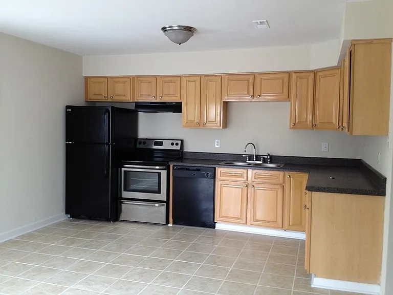 2925 Theodorus Ct — Photo 4