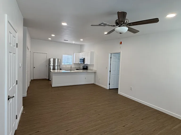 1406 S Curtis Ave #1 — Photo 2