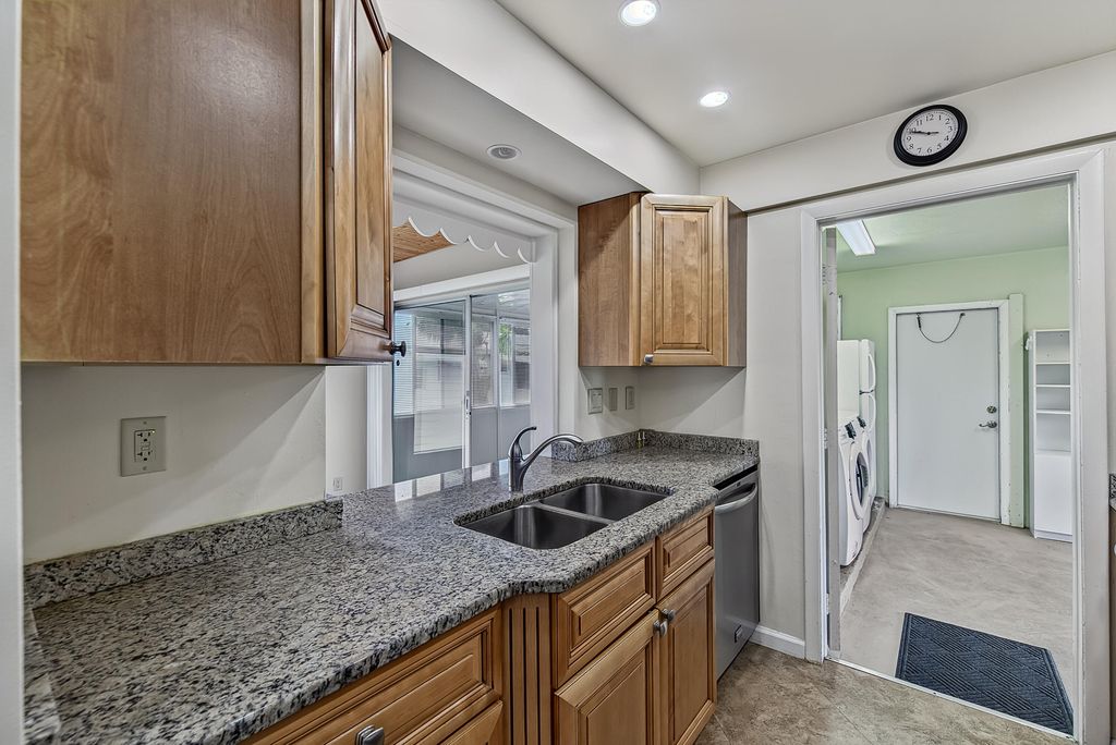 2581 E Golf Boulevard, photo 4