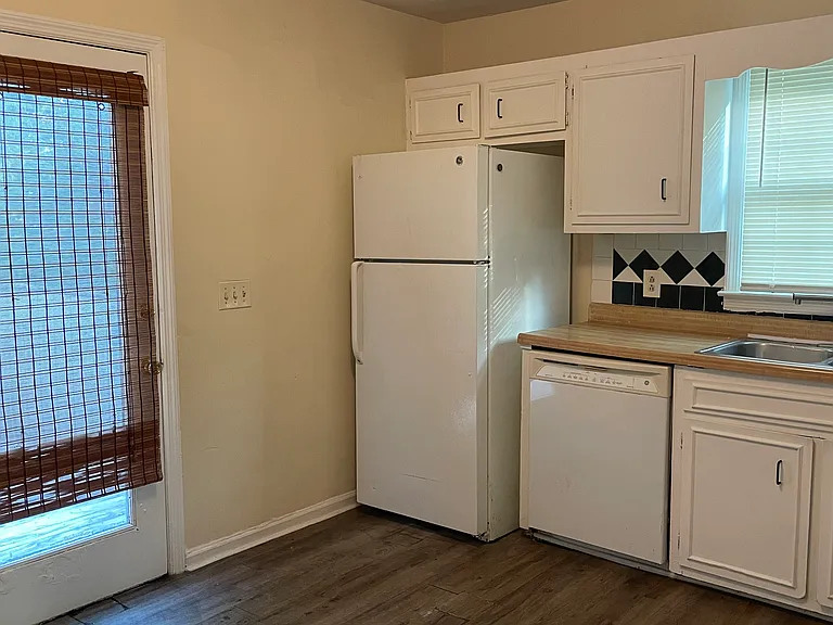 310 Darold Ct — Photo 5